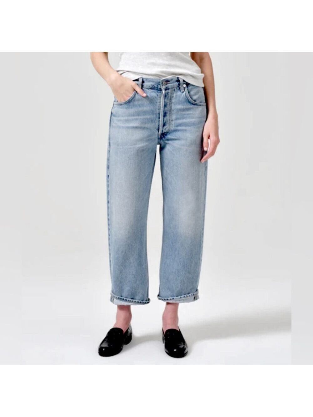 401.CK| Straight relaxed Jeans. 30/24” ankle